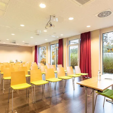 Hotel Plaza Messe 3*