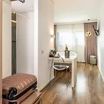 Готель Plaza Messe Грац