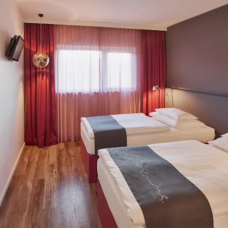 Plaza Messe 3* Грац