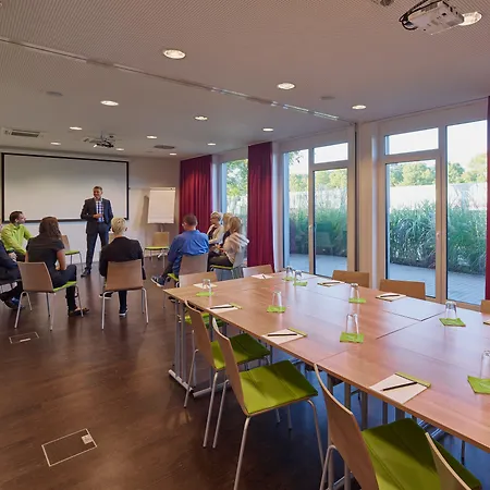 Plaza Messe 3* Грац