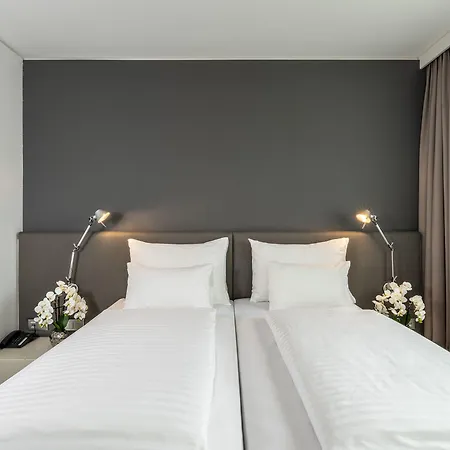 Plaza Messe 3* Грац