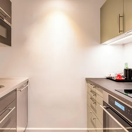 Roomz - Business Design Hotel