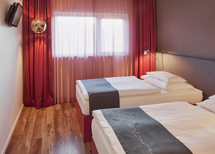 Plaza Messe 3* Грац