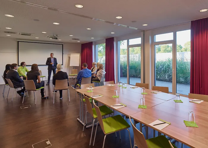 Plaza Messe 3* Грац