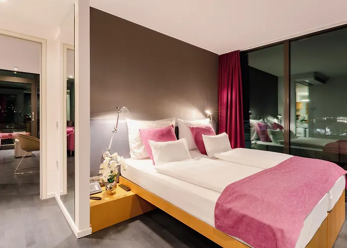 Plaza Messe Отель 3*