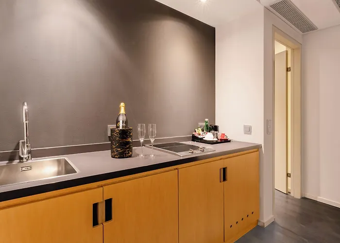 Plaza Messe Ξενοδοχείο 3*